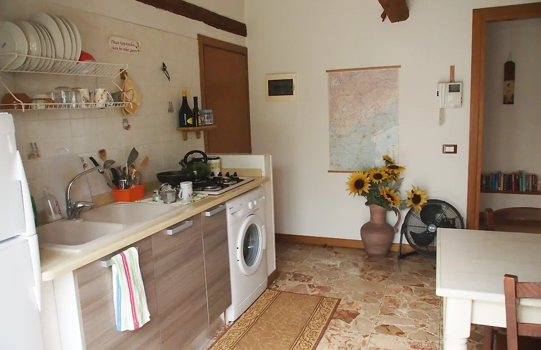 Bob And Jenny'S B&B-1